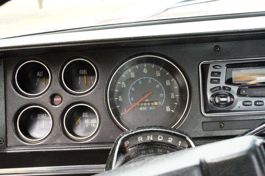Панель приборов Dodge D100 Custom Pickup 1979 года  (фото 66 из 92)